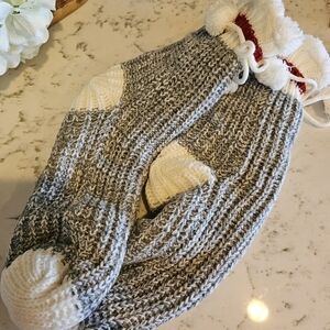 Avon Ladies Cozy Lounge Socks